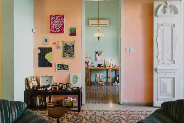 what colours go with mint